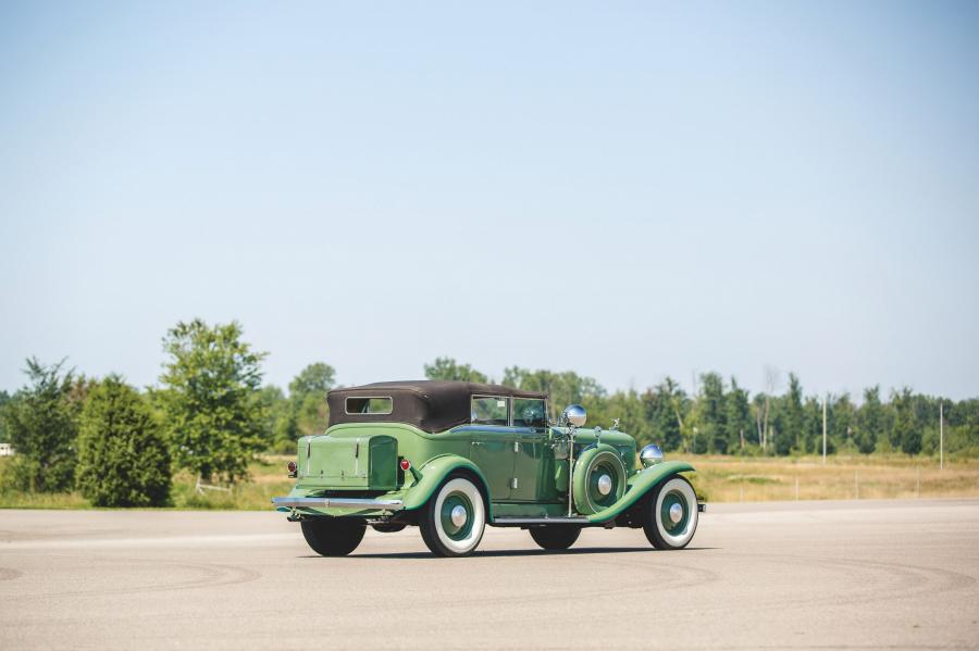  Auburn 12-161A Custom Dual Ratio Phaeton Sedan 1933 года  (фото 7 из 7)